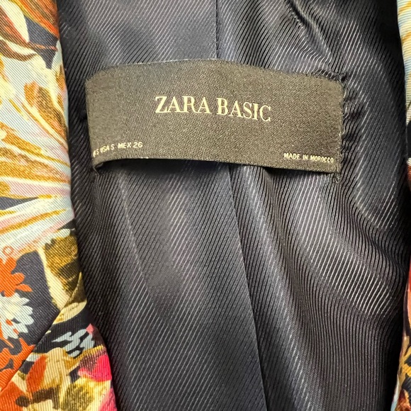 Zara 3/4 sleeved floral blazer - Picture 7 of 14